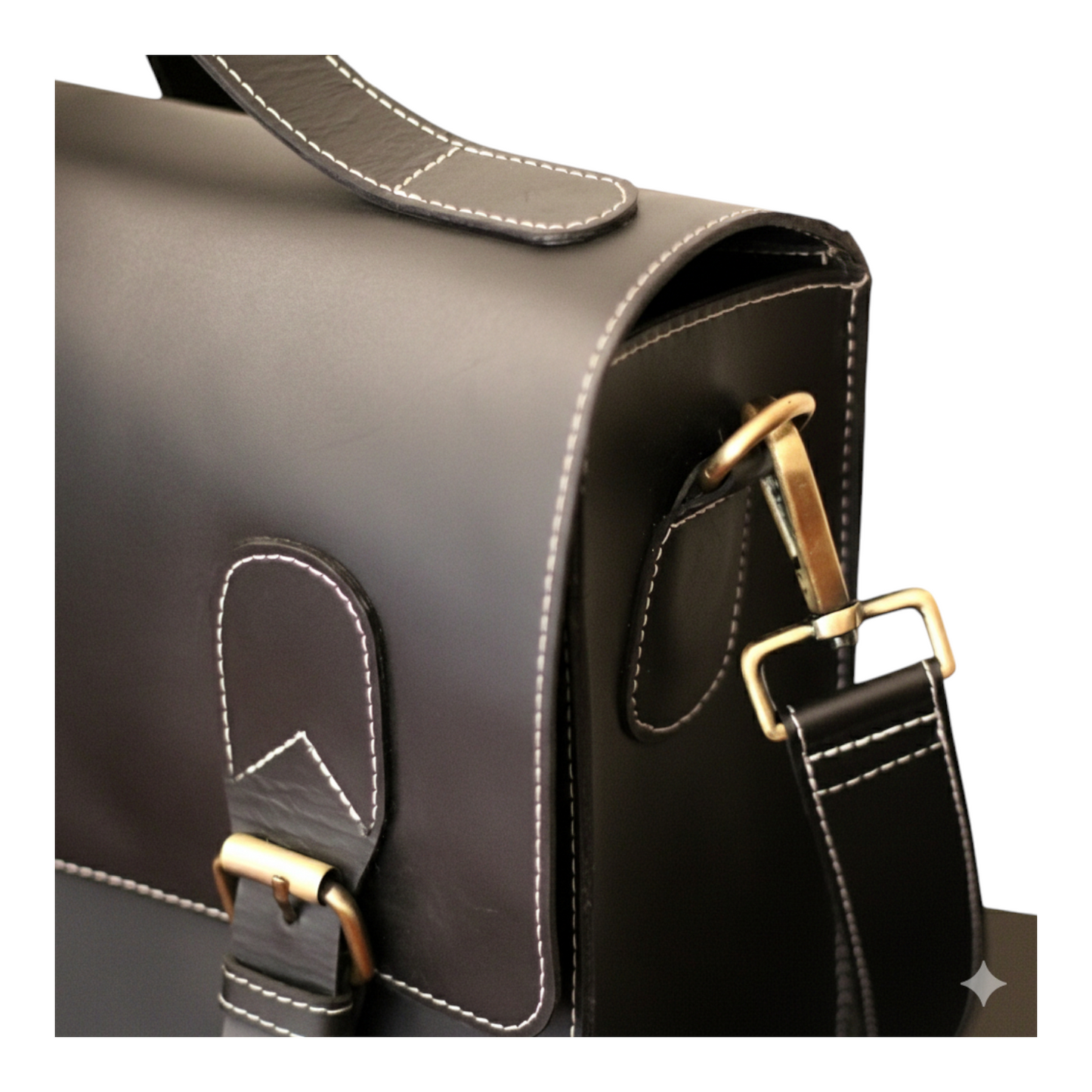 Monarch Messenger Bag – Crafted with Timeless Elegance