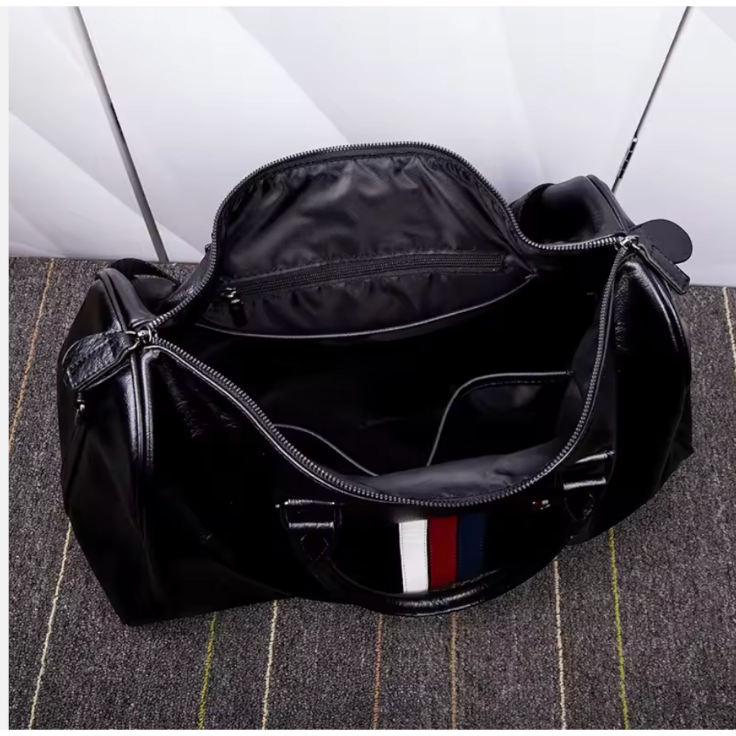 The Oxford Classic Leather Travel Duffle Bag